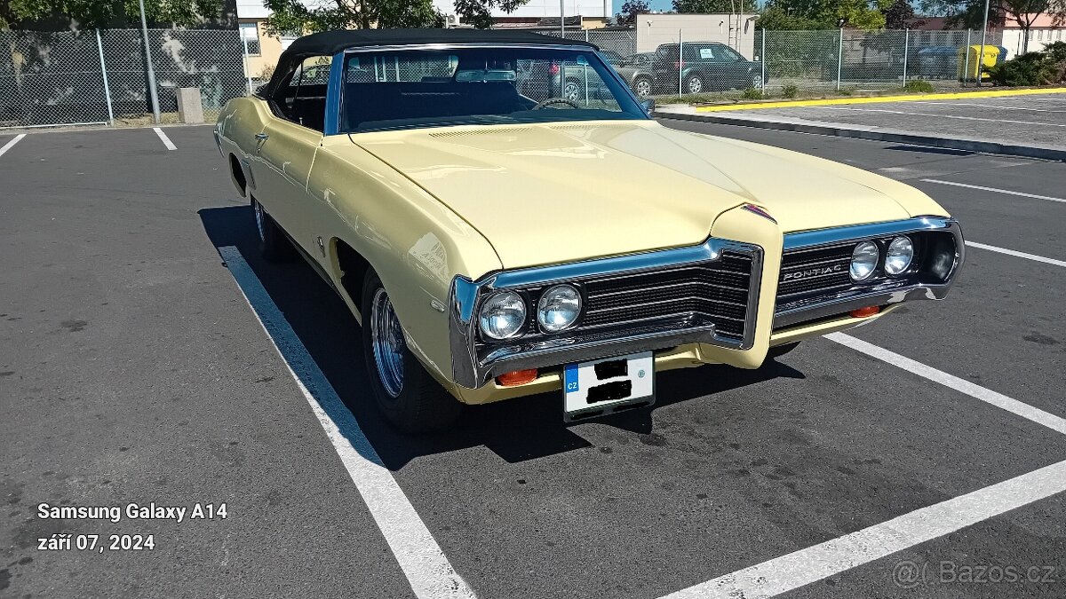 PONTIAC Parisienne 2+2