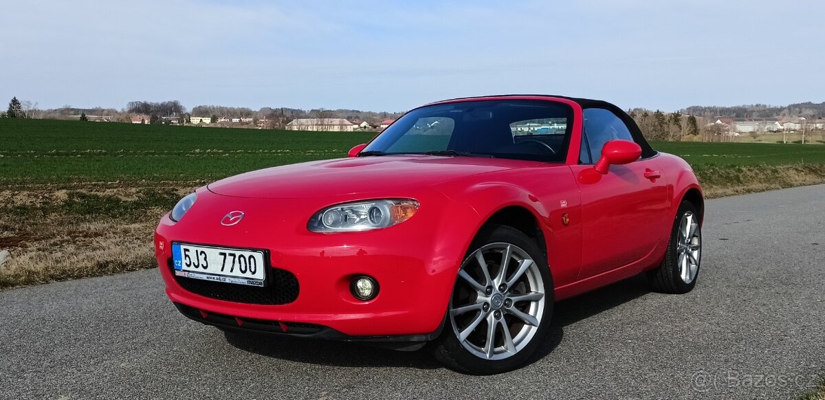 MX-5 NC 1.8i, 2006, pevná + plátěná střecha