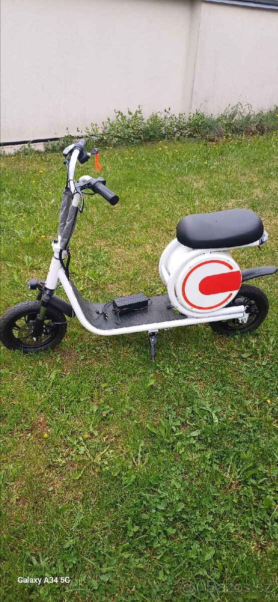 Elektrická koloběžka Eljet Roadster