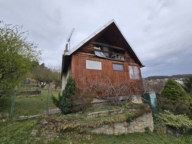 Prodej chaty 30 m2, pozemek 870 m2