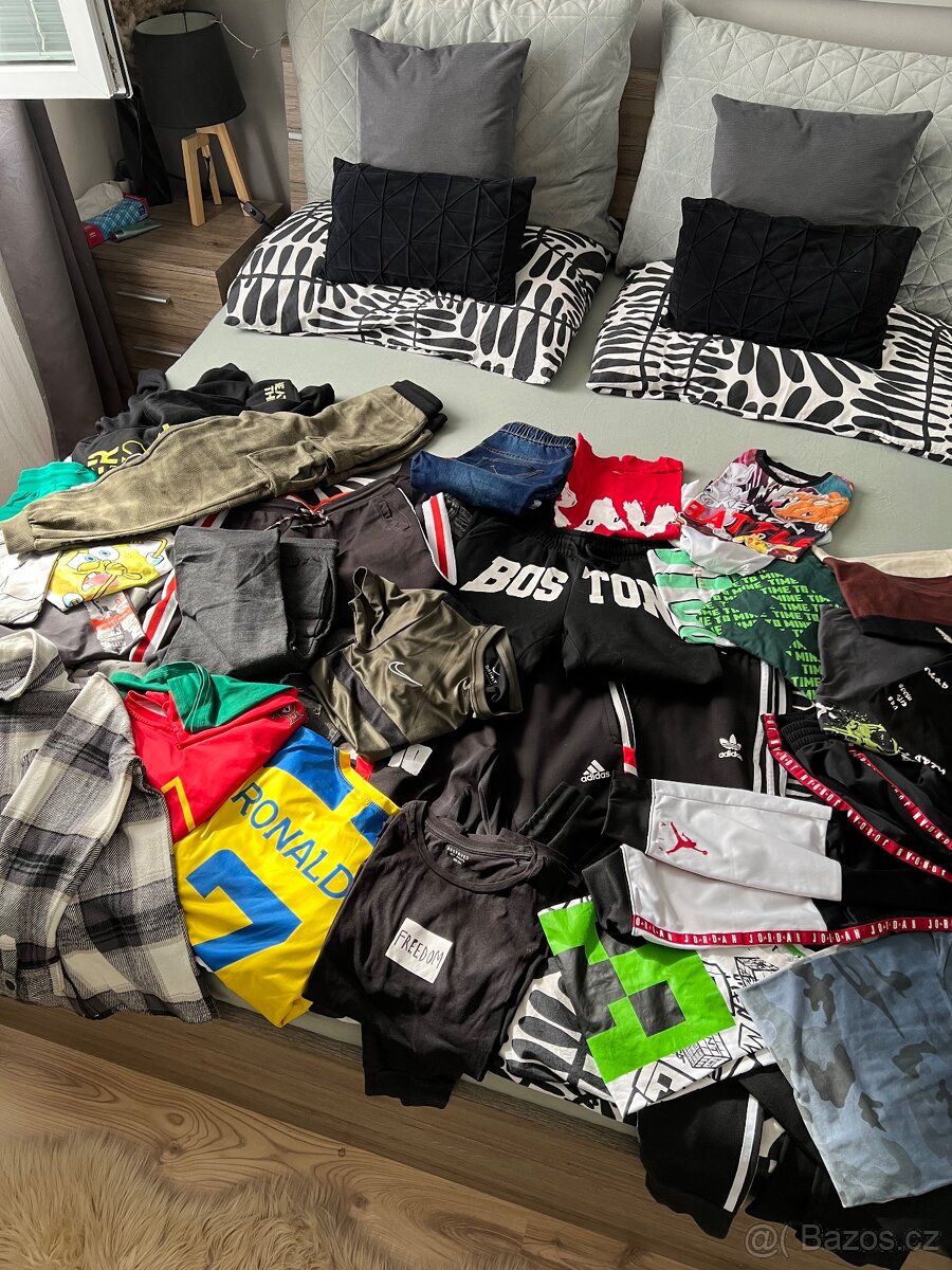 Obrovsky balik chlapeckeho oblečeni adidas,nike…