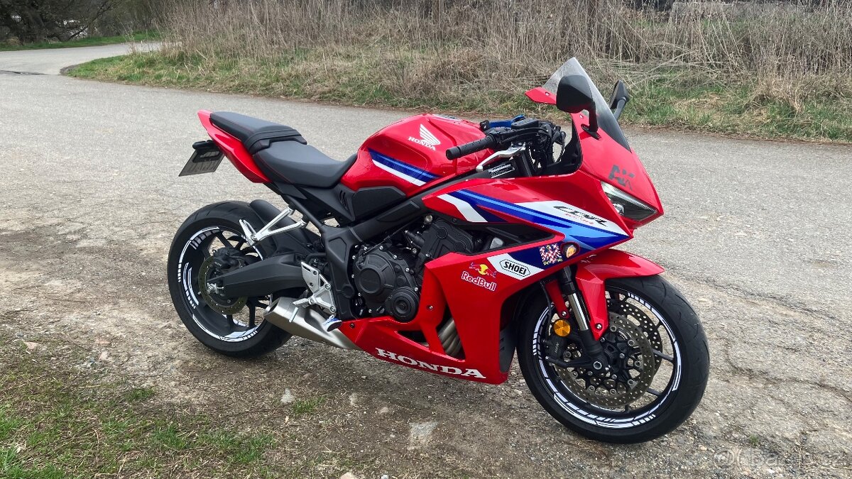 Honda cbr650r 24.