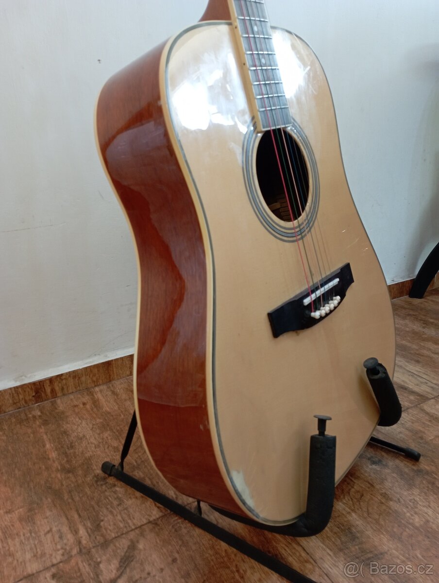 Kytara Blond