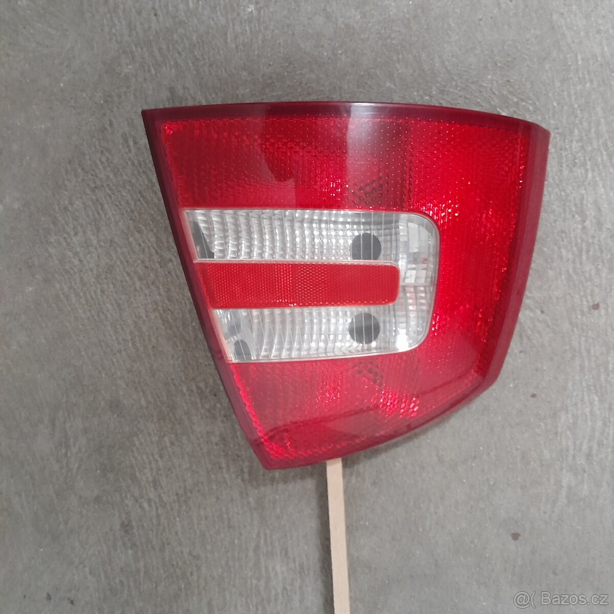 Zadní svĕtlomet škoda octavia 2 levý