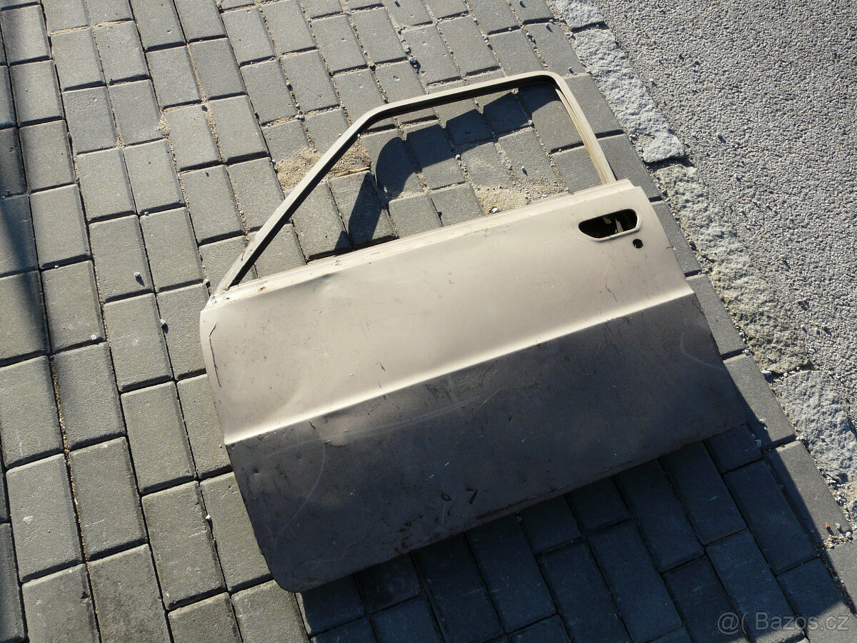 Dveře levé přední ke Škoda 120