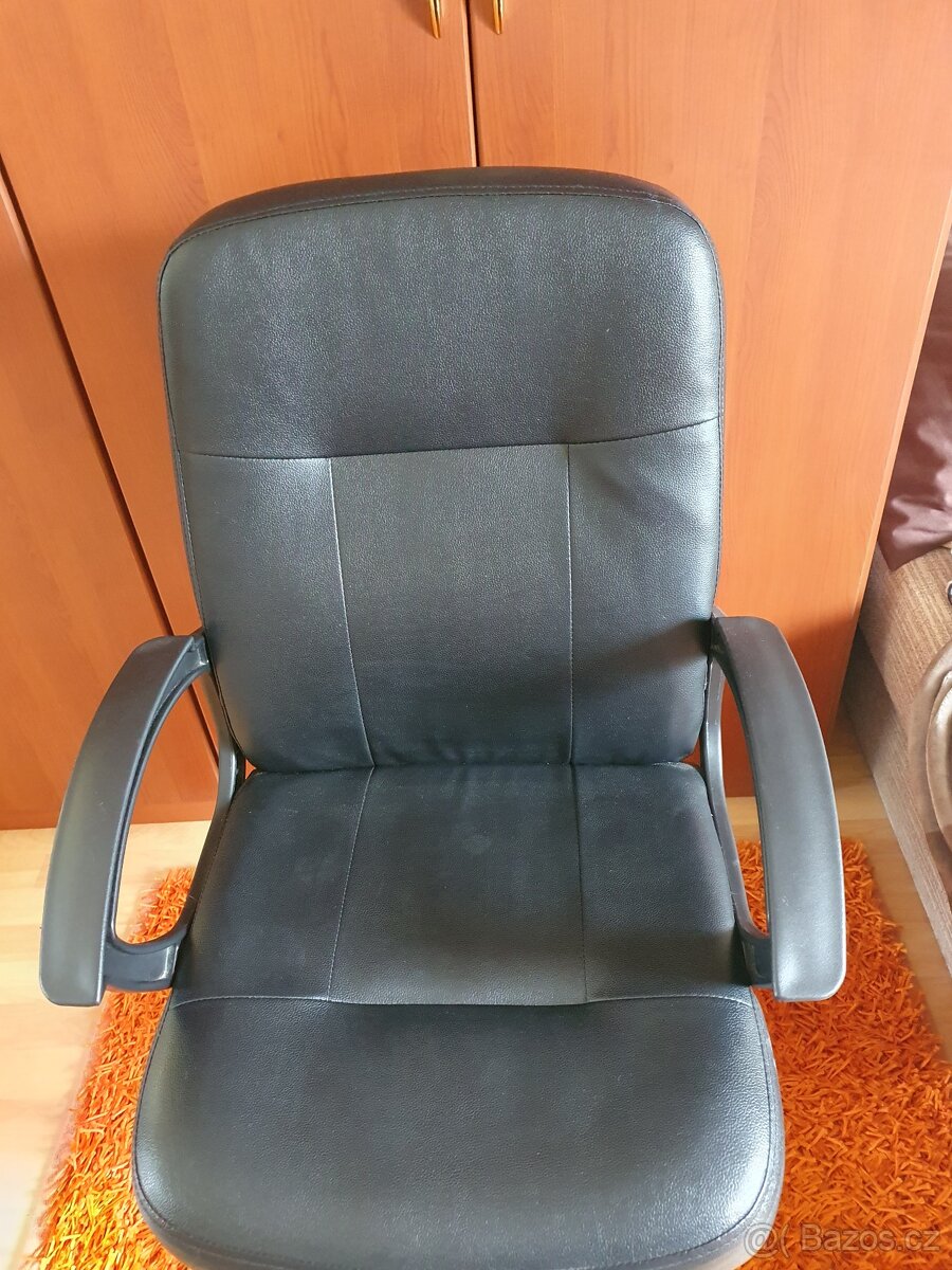 kancelářské křeslo