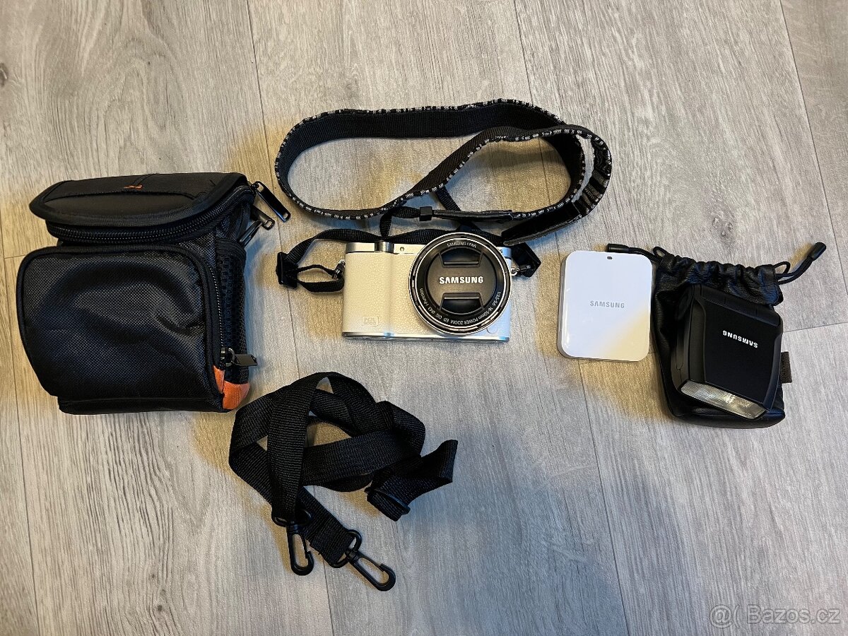 Samsung NX3000 + objektiv 16–50 mm OIS Power Zoom + přísluše