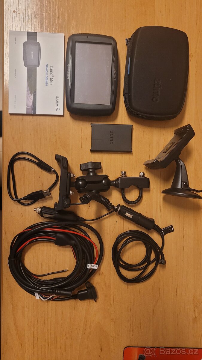 Prodám moto navigaci zumo 595 Lifetime Maps EUROPE 45