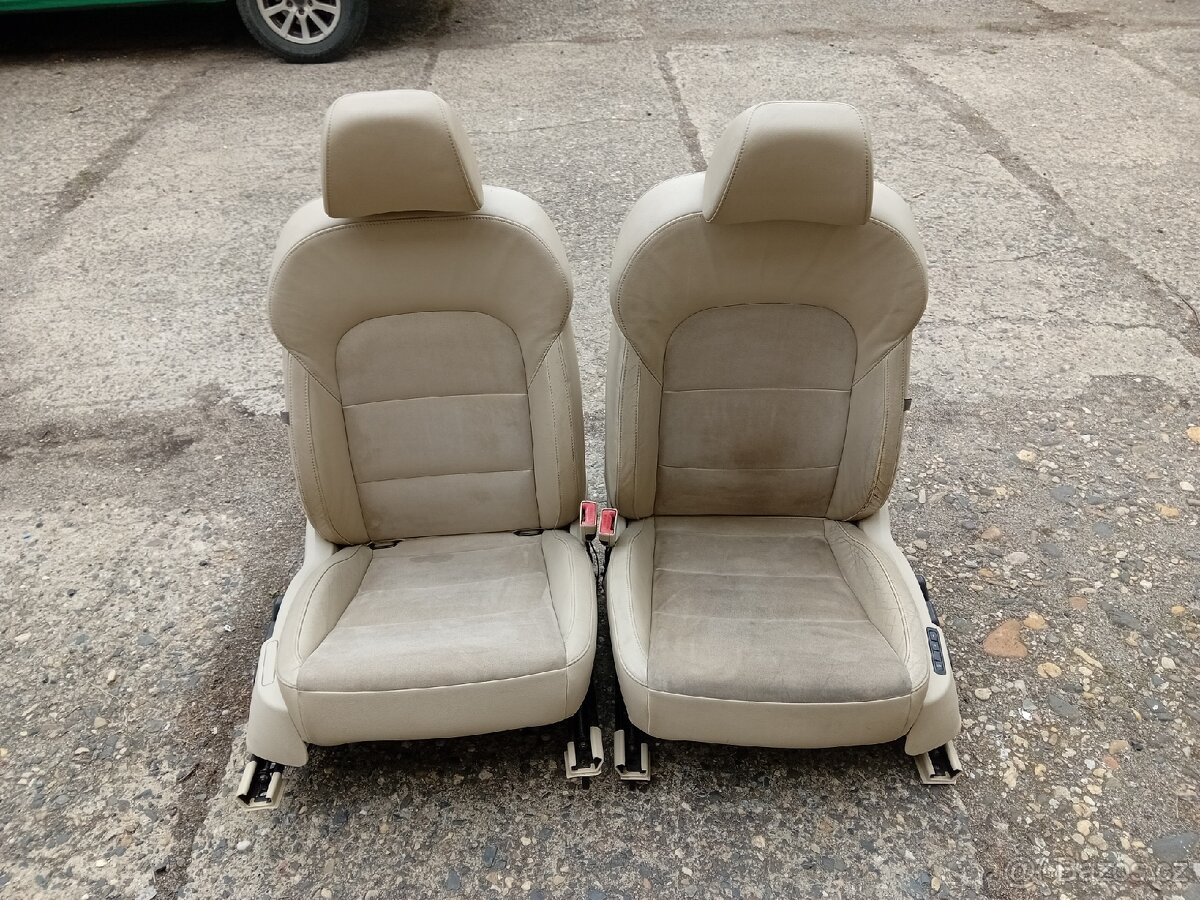 Sedačky Škoda Superb 2 alcantara