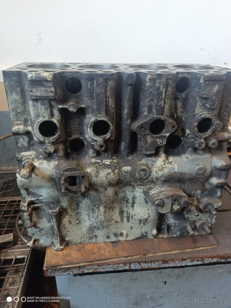 blok motoru REKORD 3900