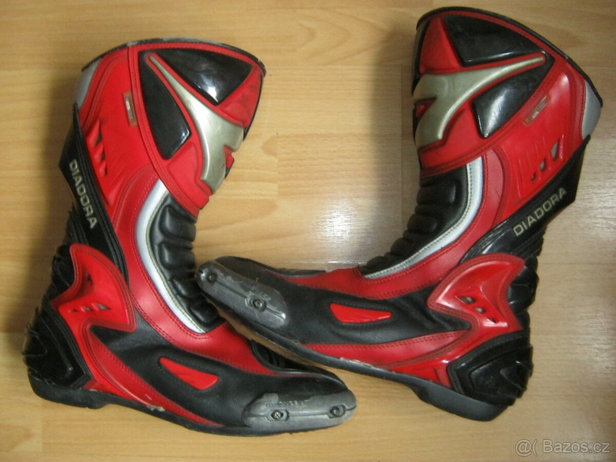 Moto boty DIADORA vel.45.