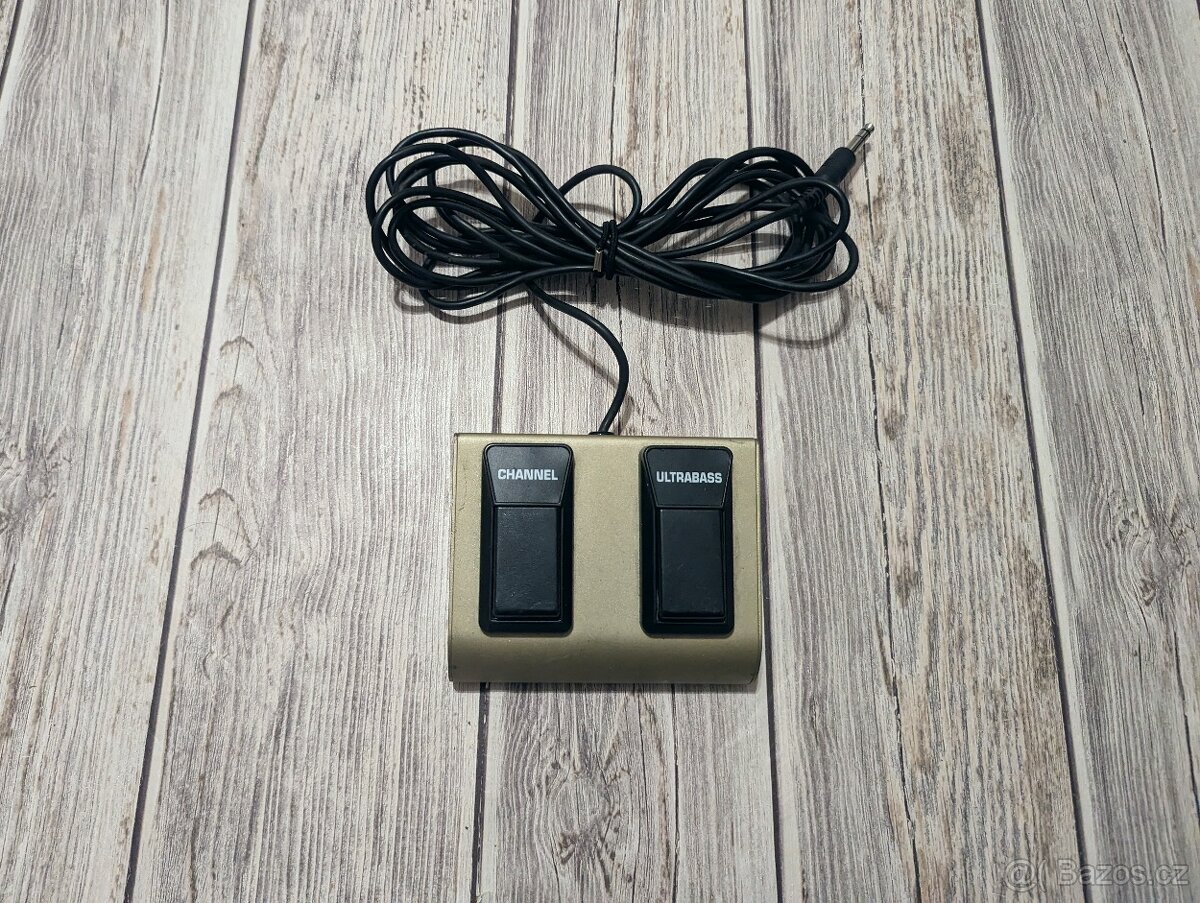 Kytarový pedál BEHRINGER FS112B