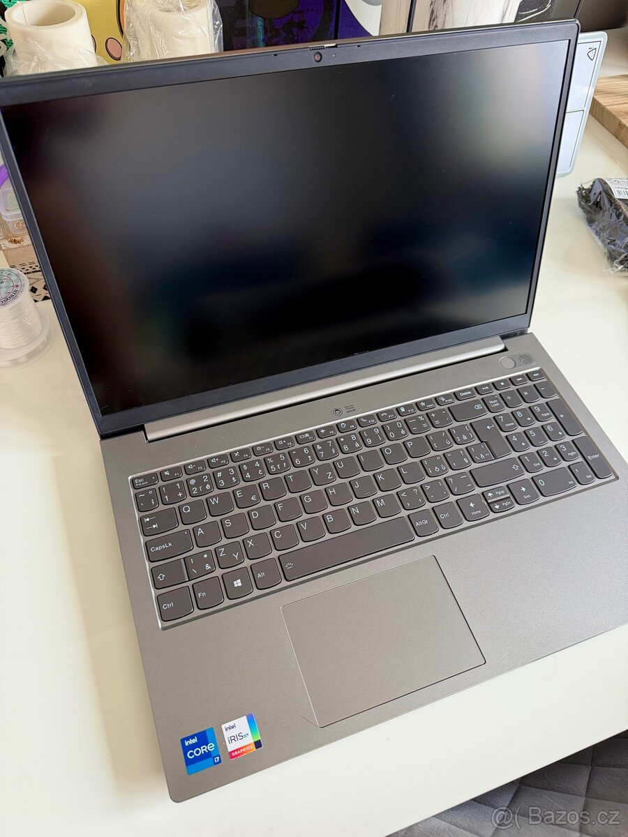 Notebook Lenovo 1TB paměť