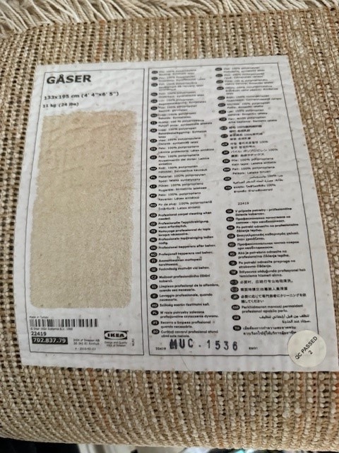 Koberec IKEA smetanová barva