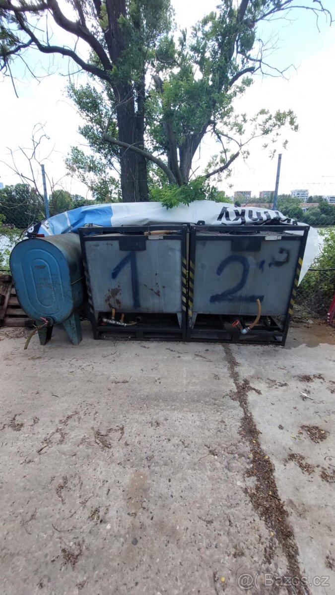 Plechové nádrže na naftu 2140l s čerpadlem