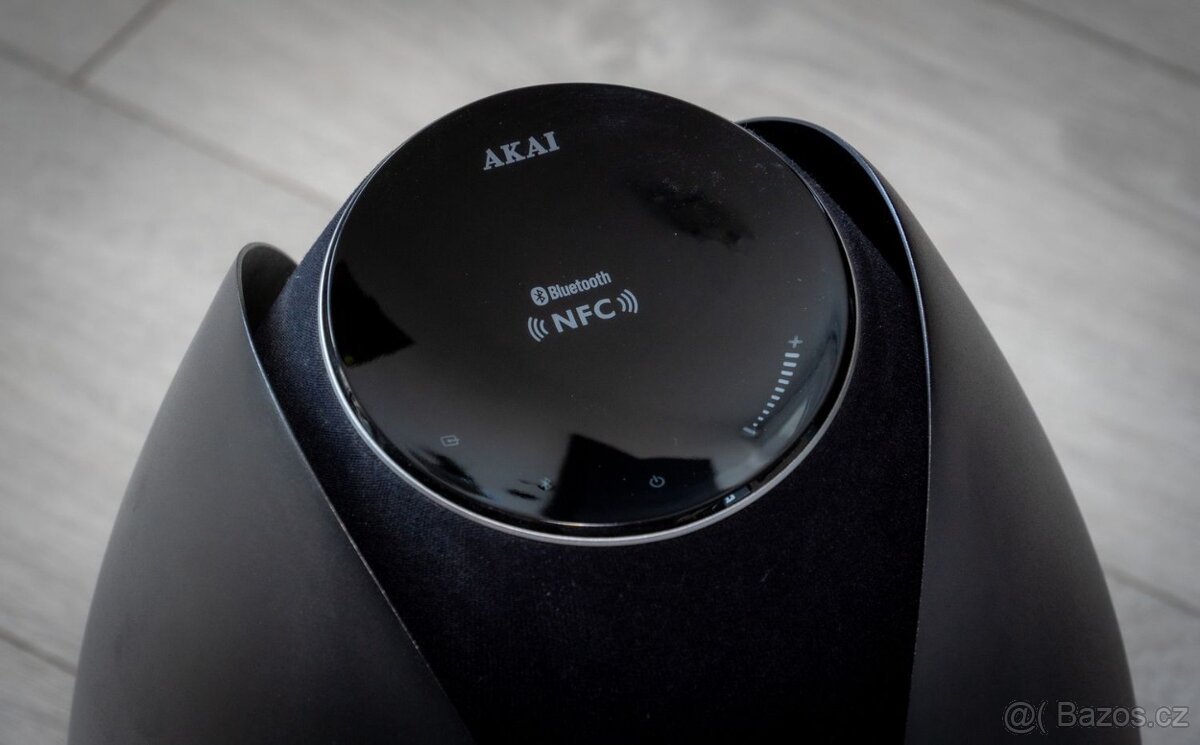 Soundbox AKAI AWS100 (3,5mm jack, bluetooth a NFC)