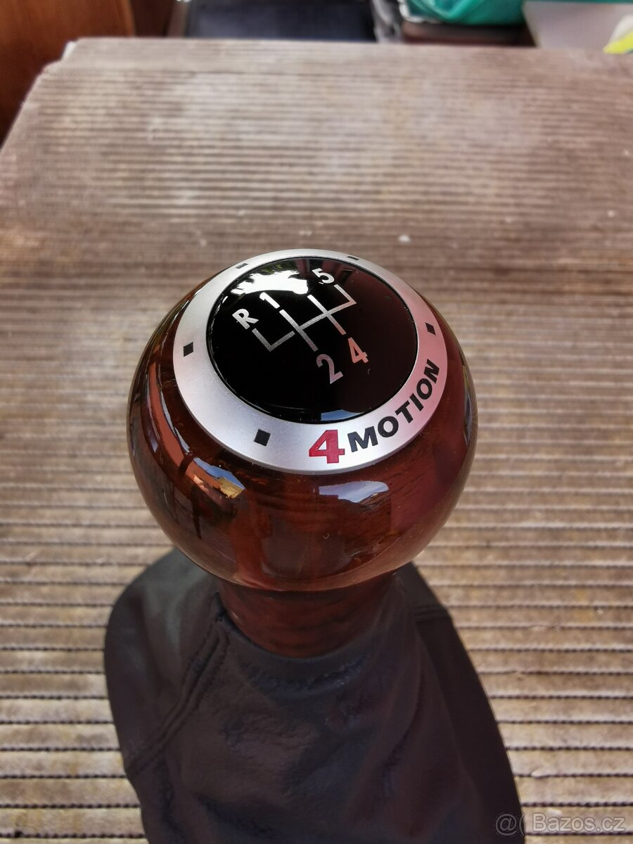 VW Golf IV - Řadící páka v dřevodekoru 1J0711113APFXZ