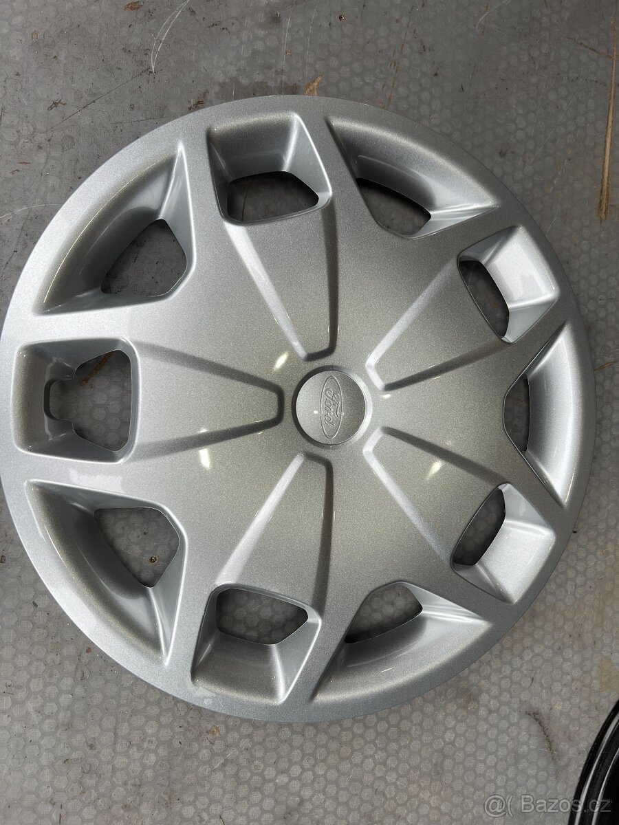 Poklice Ford Transit, Custom 15" nová 1ks