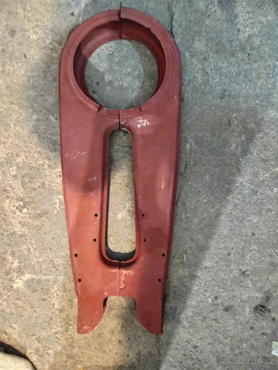 Jawa Kyvačka - kryt retězu