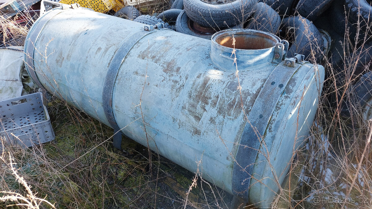 Ocelová nádrž 1000l