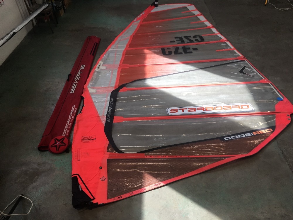 plachta SEVERNE Code Red 11m2