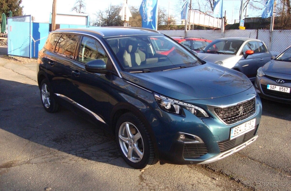 Peugeot 5008 1.5 HDi, ČR, AUT,1.Maj.7-míst
