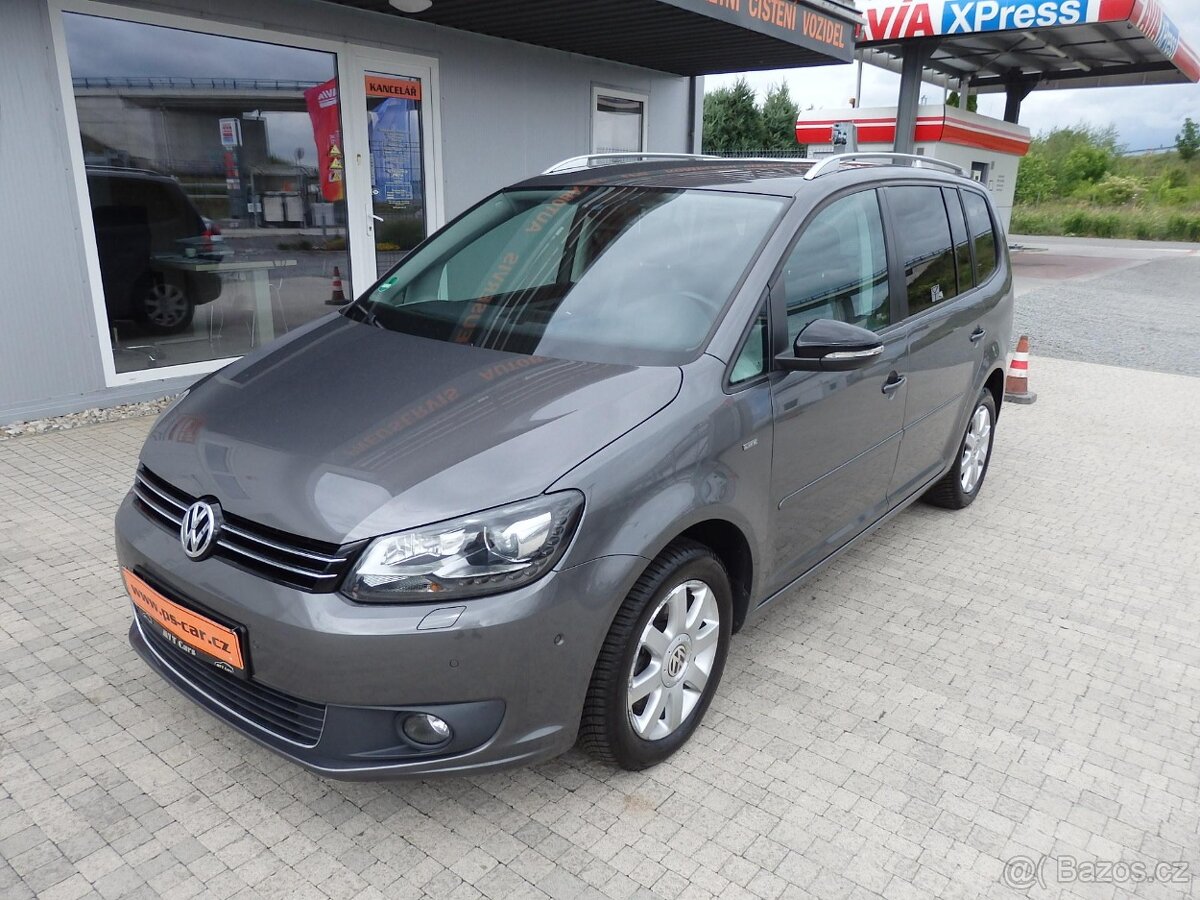 VW TOURAN 1.4 TSI 103KW 2013 EDICE LIFE 1. MAJITEL SERVISKA