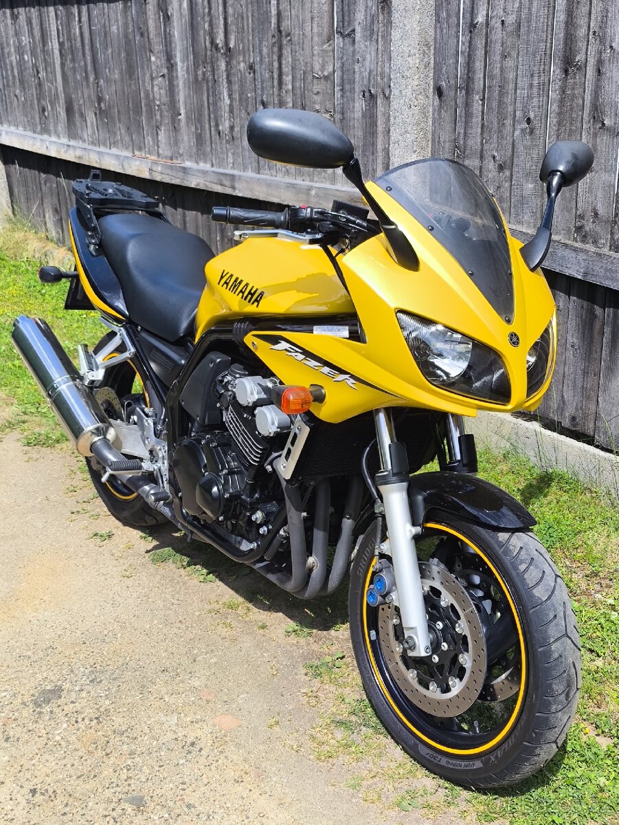 Yamaha FZS 600