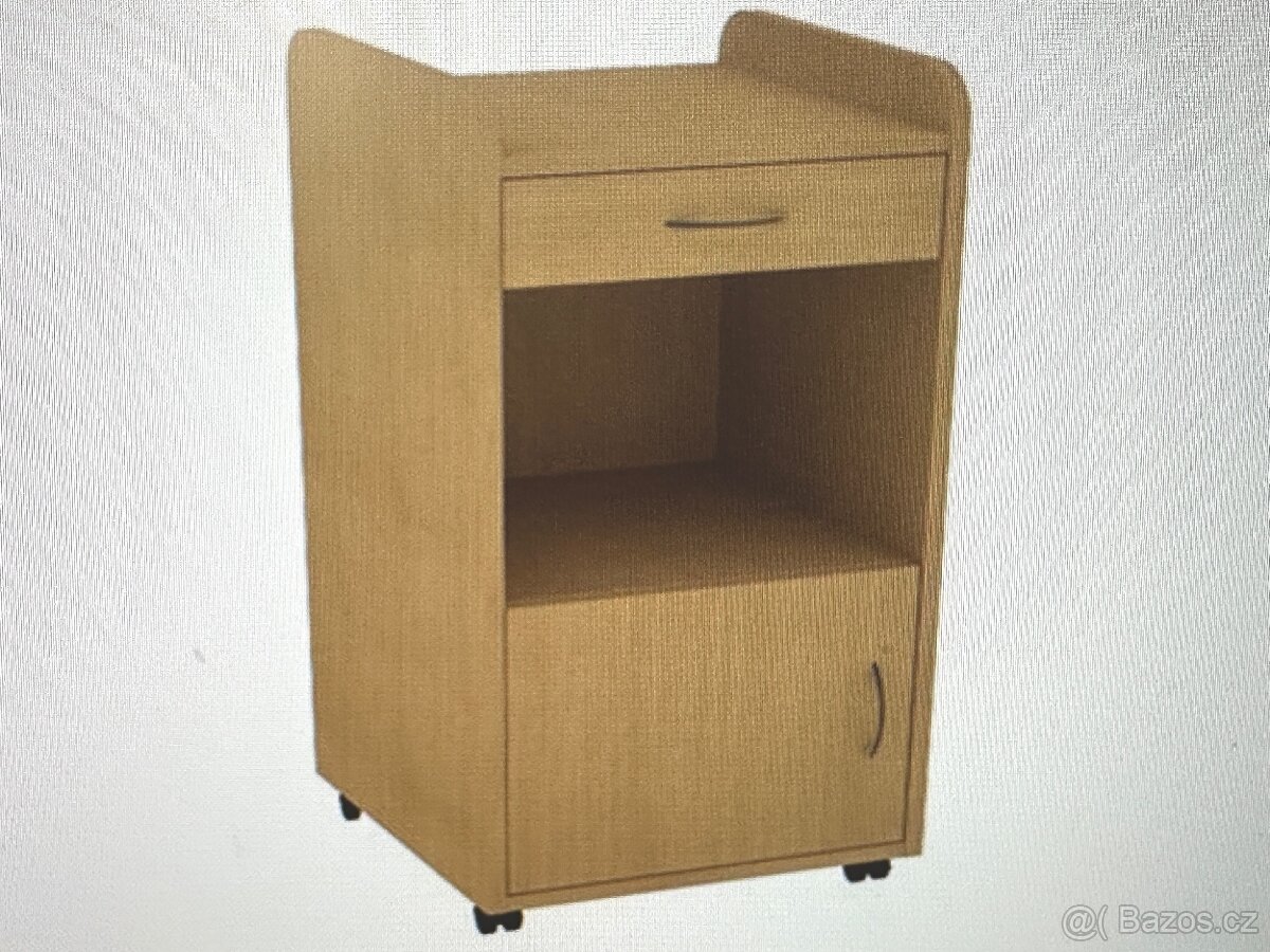 Noční stolky na kolečkách