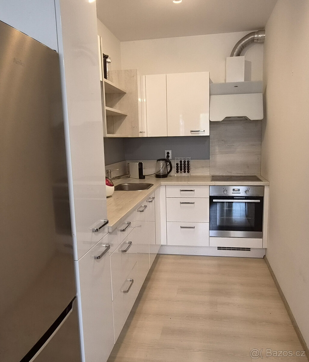 OV, byt 2+kk, 52 m2, balkon, Pardubice, Pod Vinicí – fotka 1 z 1