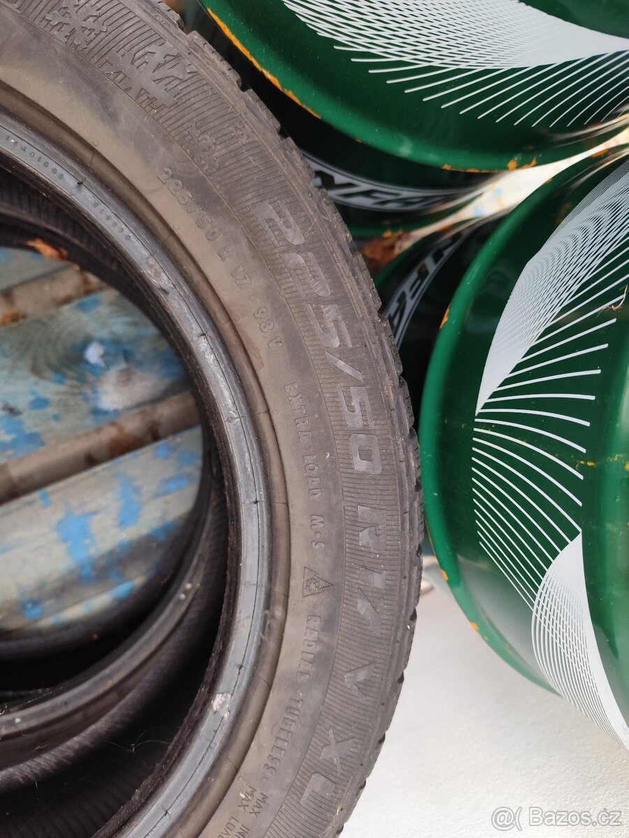 225/50R17