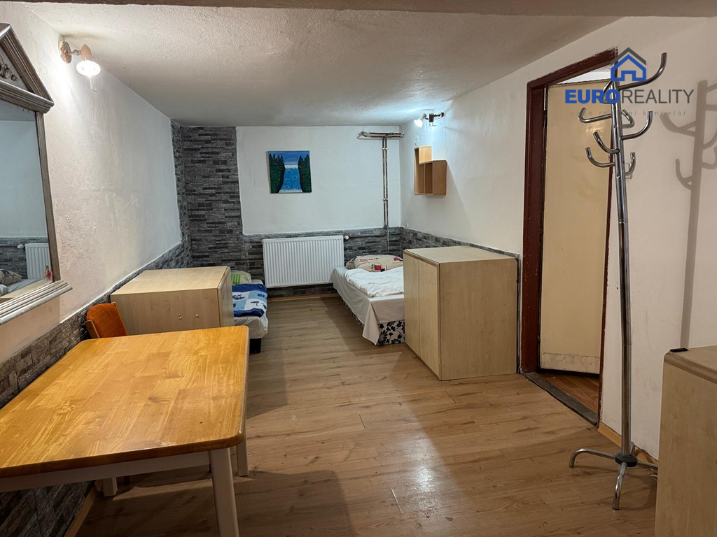 Pronájem, pokoj, 10 m2, Planá