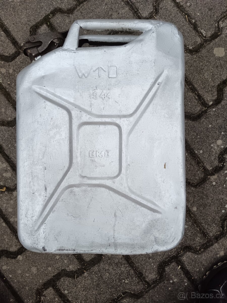 Válečný plechovy kanystr BMB 20L 1944