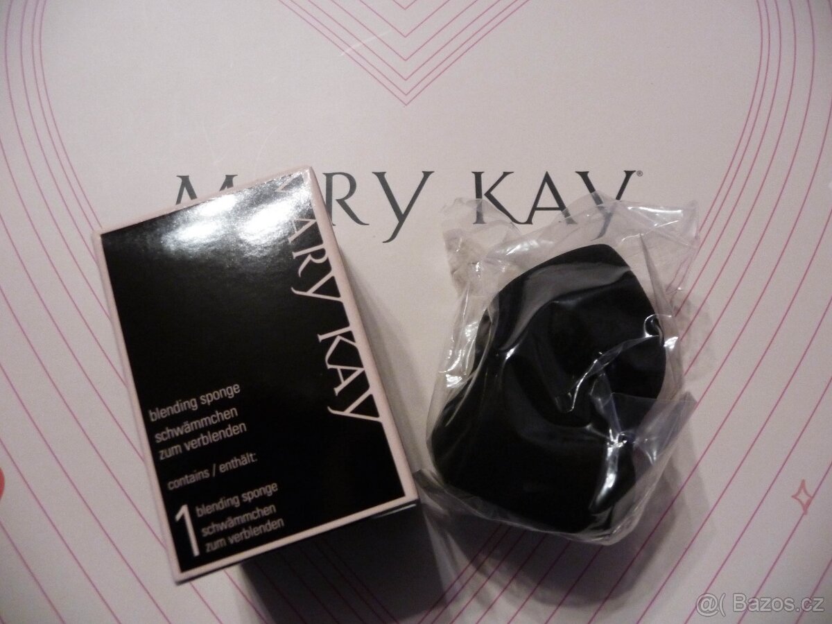 Houbička na make-up Mary Kay