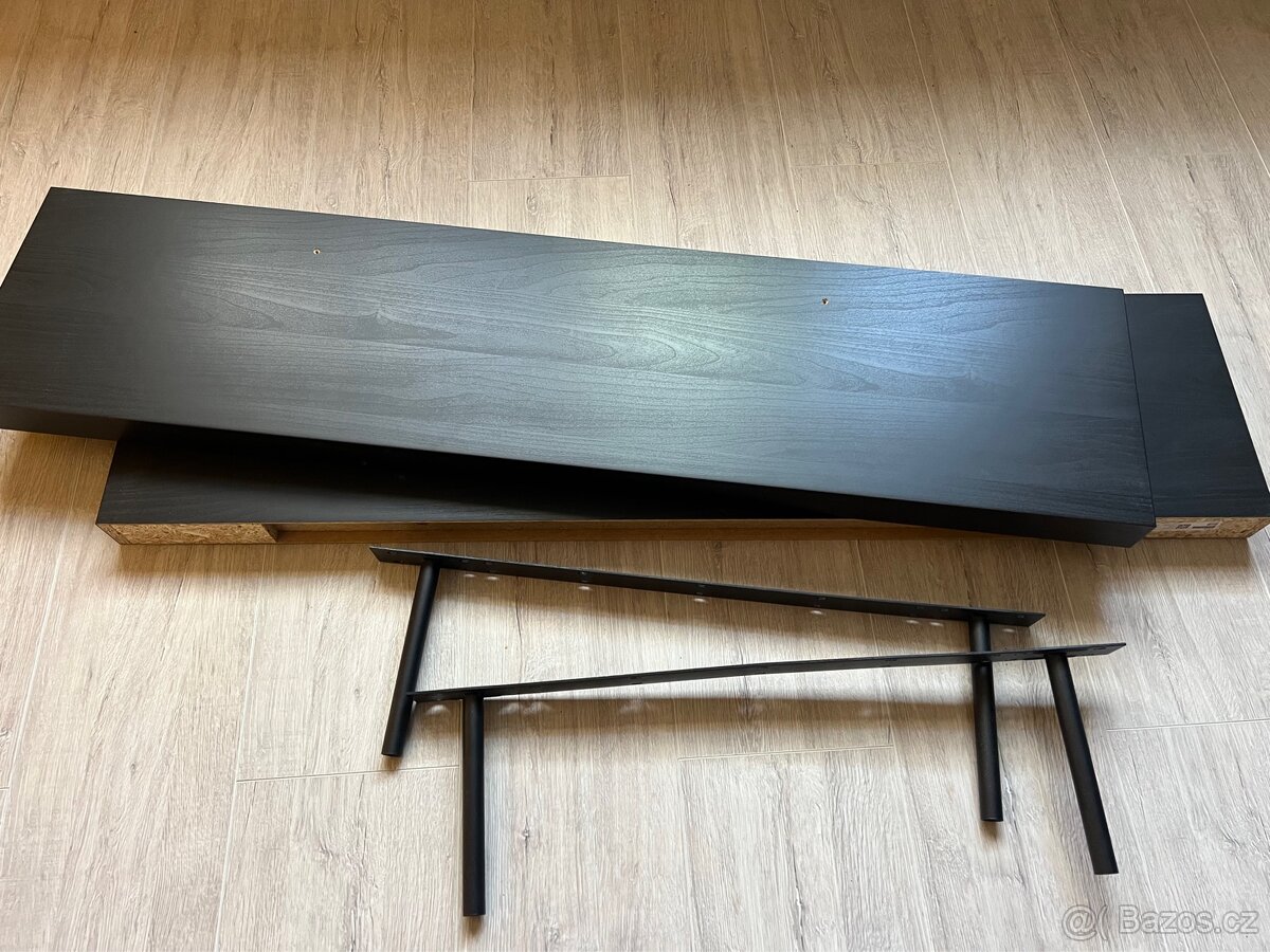 2x polička IKEA 200kč. Lze koupit i samostatně 120kč/ks.