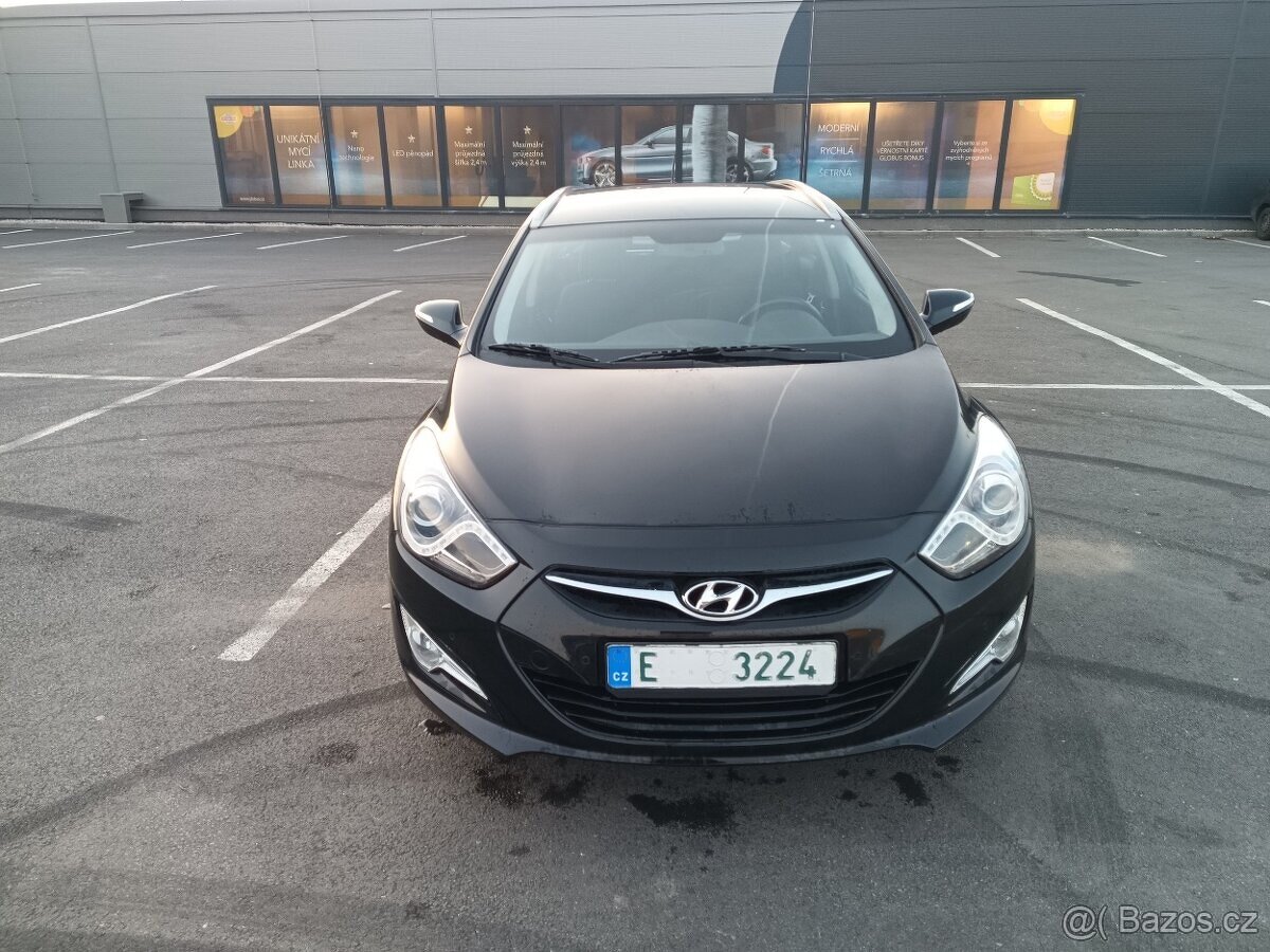 Hyundai i40 kombi 1.7crdi-100kw , originál km , AUTOMAT