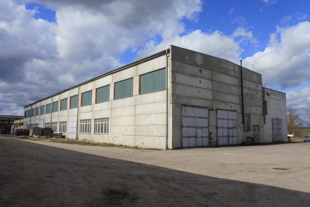 Prodej výrobní haly s portálovým jeřábem, Veselí nad Lužnicí