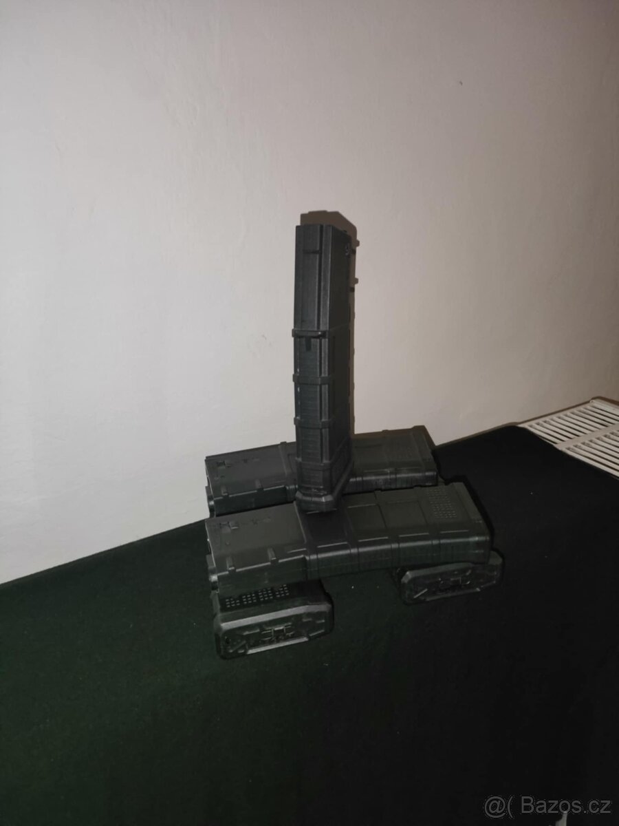 Zásobníky M4