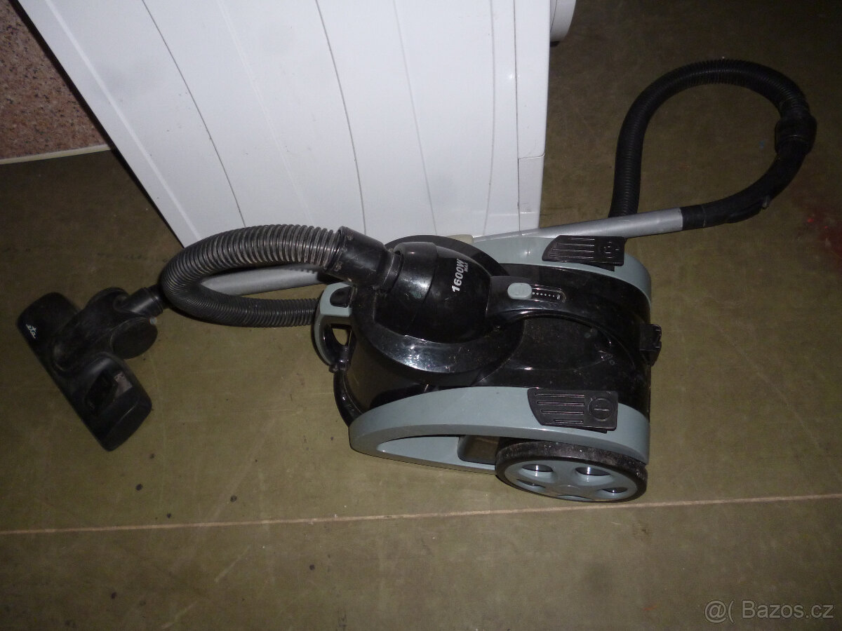 bezsáčkový vysavač tesco ,velký sací výkon 1600w za 1500kč