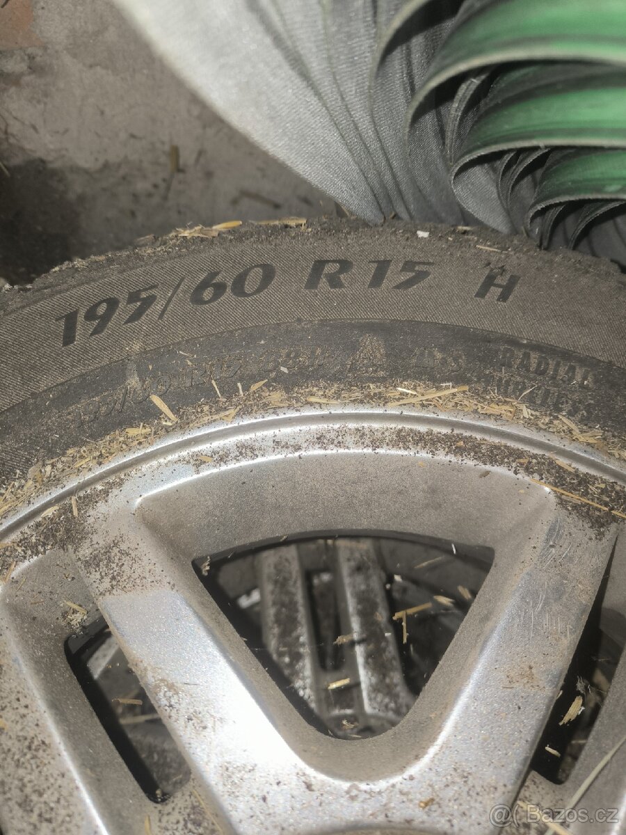 195/60 R15