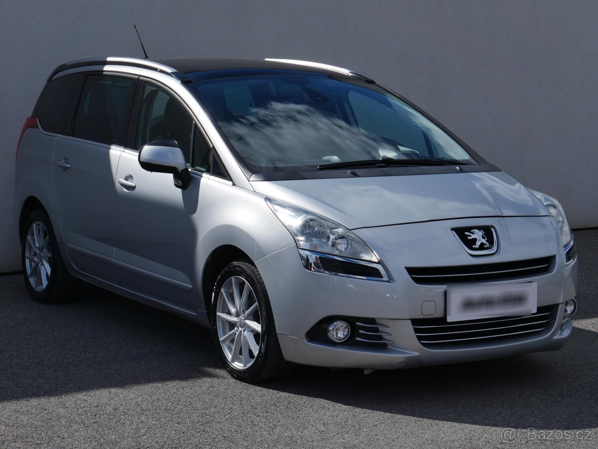Peugeot 5008 2.0 HDi , 120 kW nafta, 2011