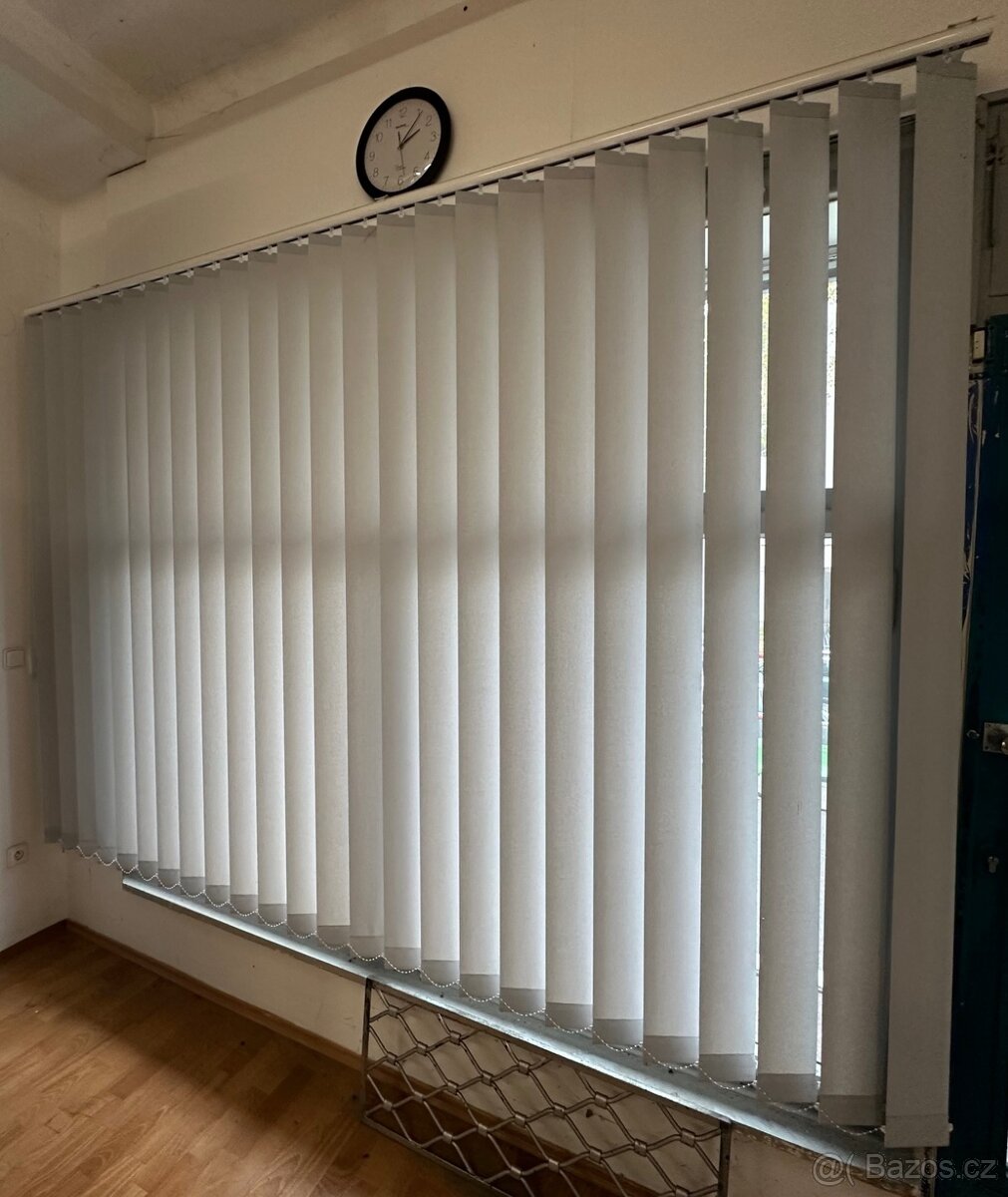 Vertikální žaluzie