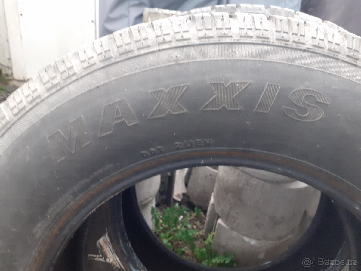 Zimní pneu Maxxis 205/75R16C