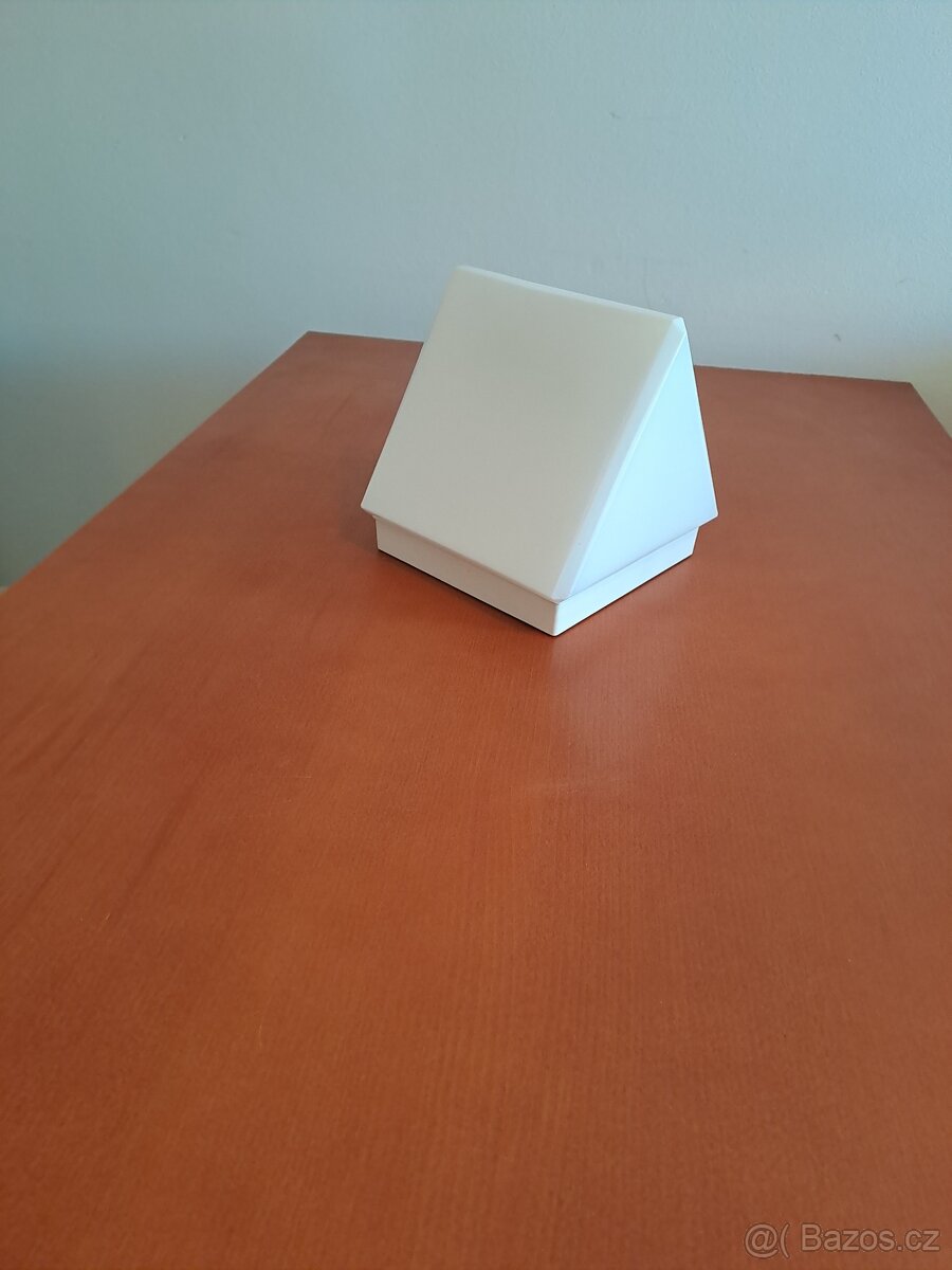 Trojúhelníková světla