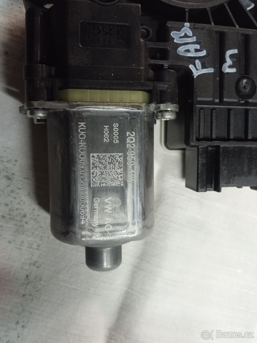 Motorky stahování oken Fabia 3.