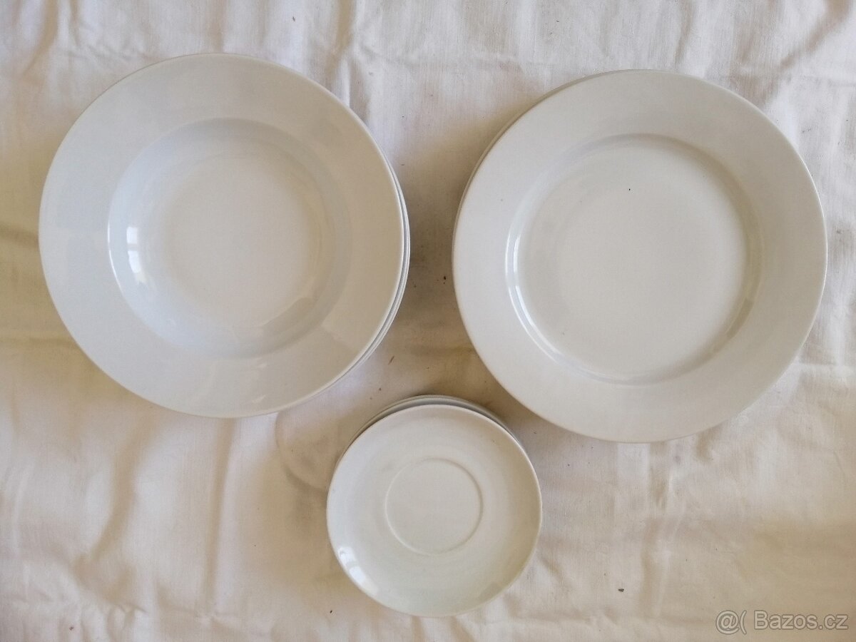 Jídelní souprava bílá