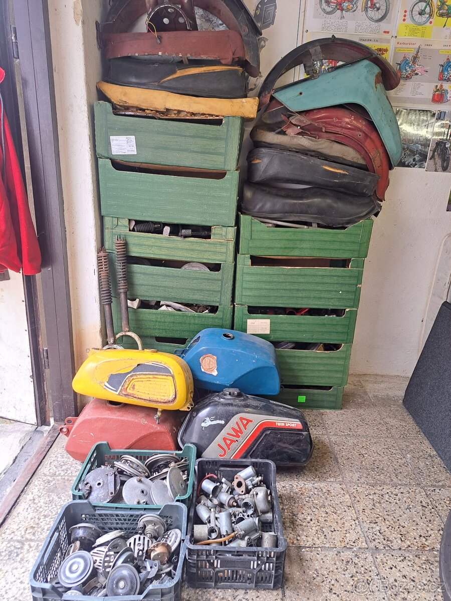 Soubor náhradních dílů jawa čz