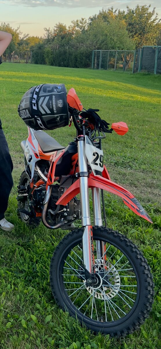 Motocykl XMOTOS - XB29 160cc 4t 17/14