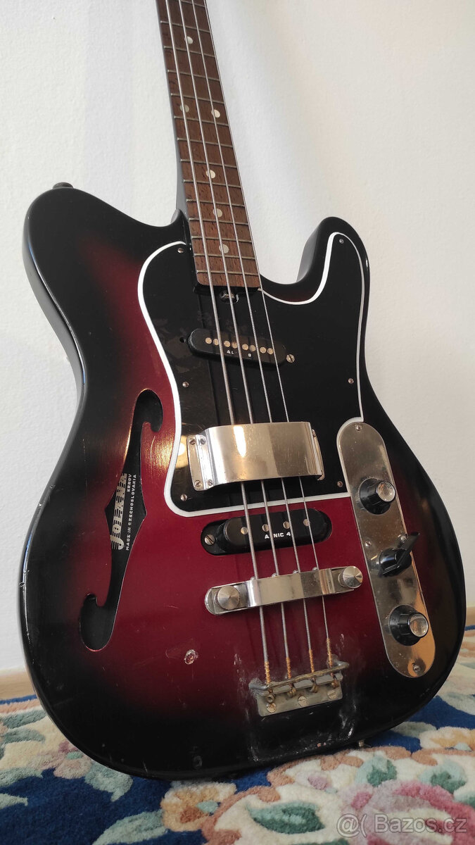 Jolana Iris bass