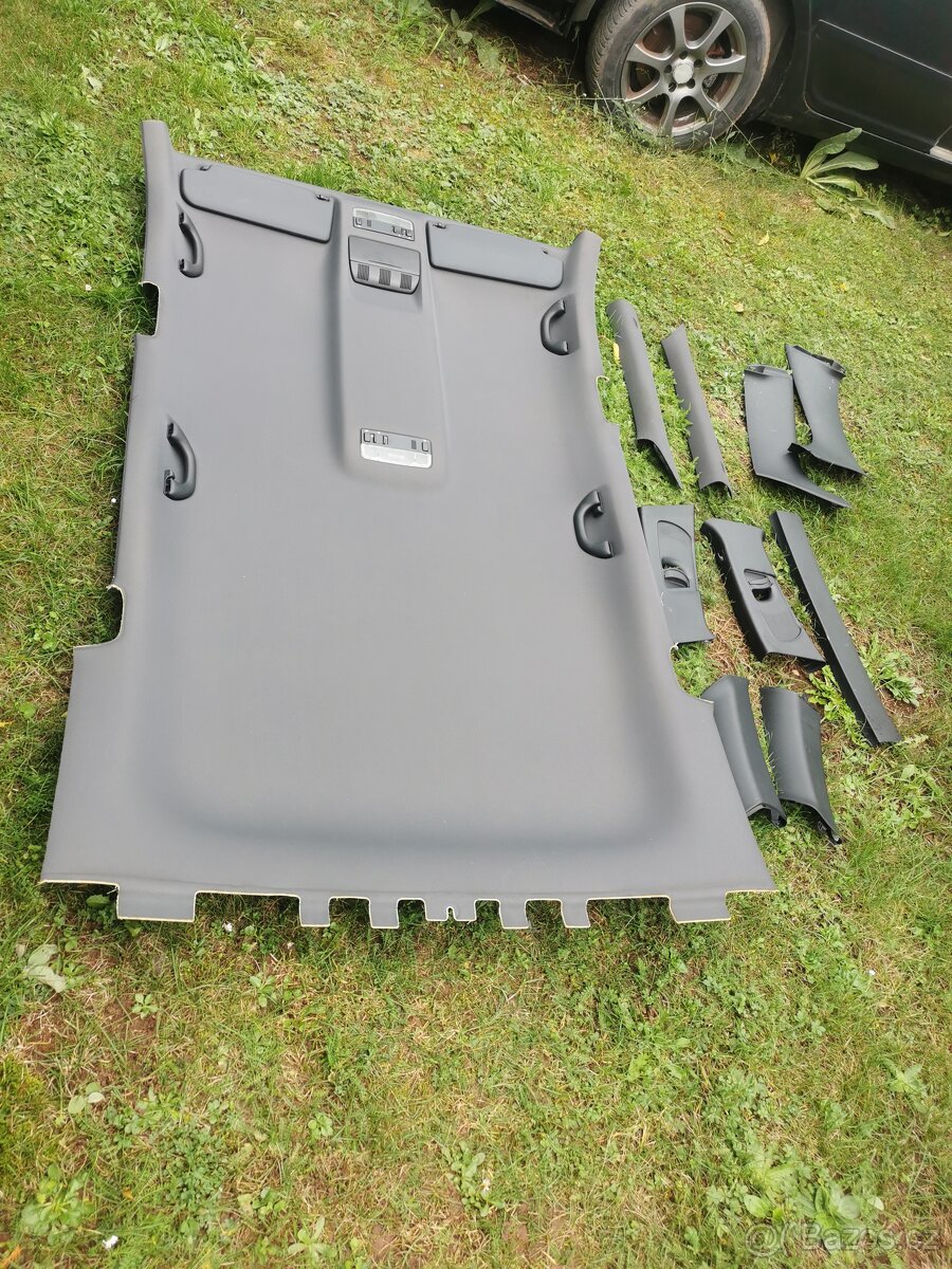 Černý strop Octavia 2